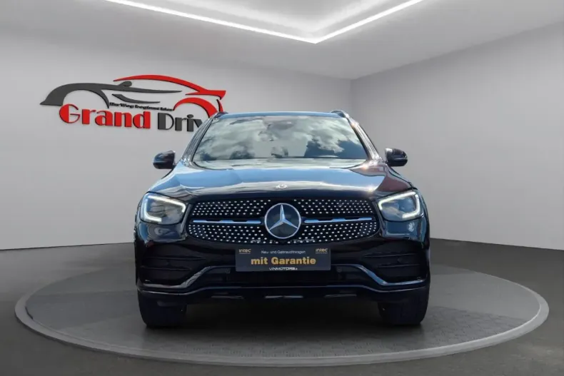 Mercedes-Benz GLC 300 din 2021 cu 52.450 km - oferta MER120893 - foto 2