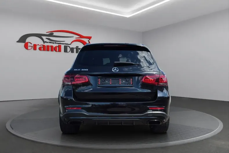 Mercedes-Benz GLC 300 din 2021 cu 52.450 km - oferta MER120893 - foto 6