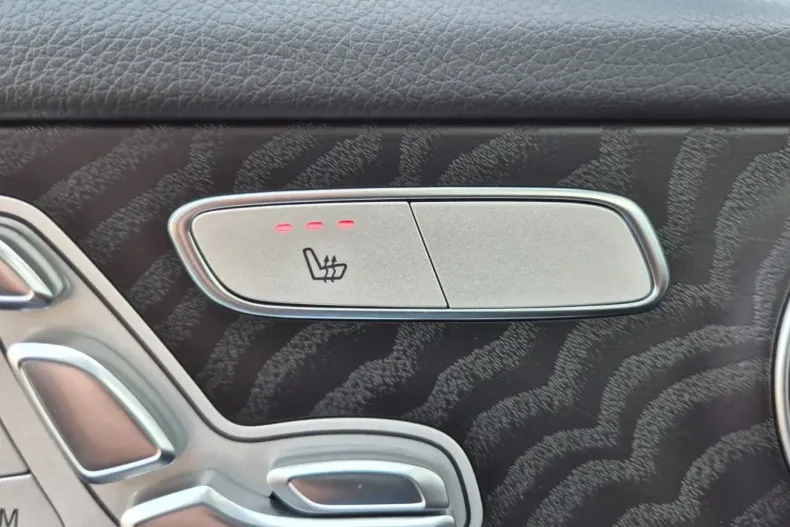 Mercedes-Benz GLC 300 din 2021 cu 52.450 km - oferta MER120893 - foto 19