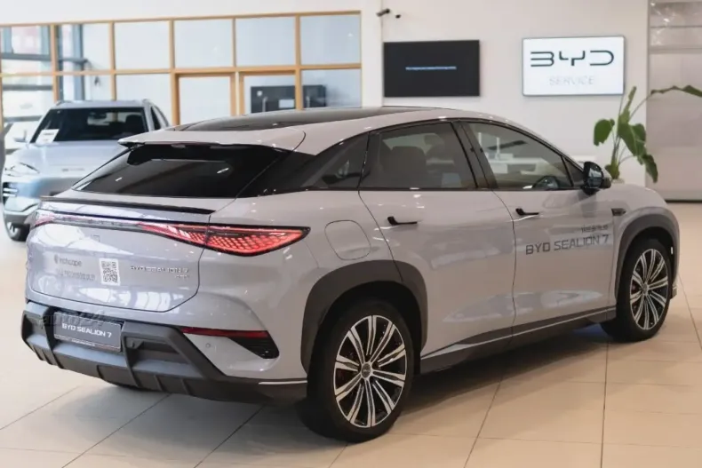 BYD SEALION 7 din 2025 cu 14.000 km - oferta BYD120899 - foto 2
