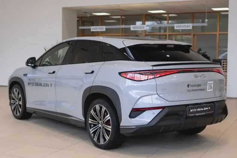BYD SEALION 7 din 2025 cu 14.000 km - oferta BYD120899 - foto 4