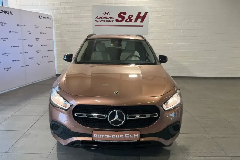 Mercedes-Benz GLA 200 din 2023 cu 69.346 km - oferta MER120901 - foto 2
