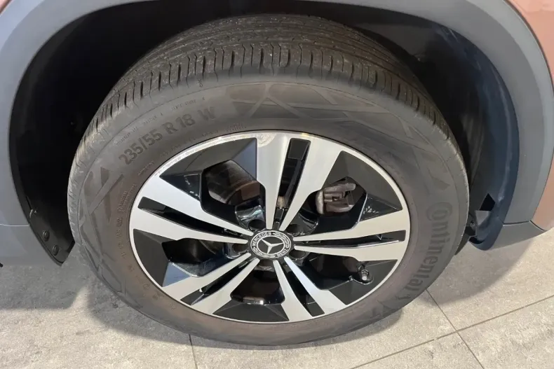 Mercedes-Benz GLA 200 din 2023 cu 69.346 km - oferta MER120901 - foto 4