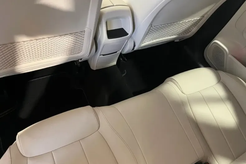 Mercedes-Benz GLA 200 din 2023 cu 69.346 km - oferta MER120901 - foto 9