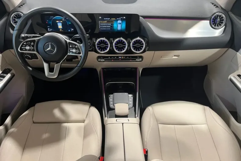 Mercedes-Benz GLA 200 din 2023 cu 69.346 km - oferta MER120901 - foto 12