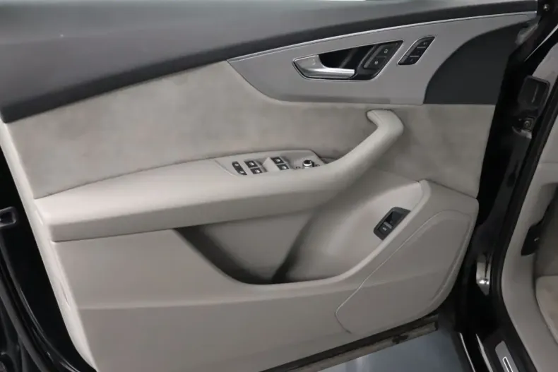 Audi Q7 din 2020 cu 53.007 km - oferta AUD120909 - foto 11