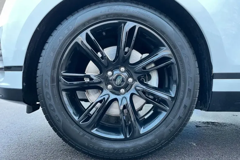 Land Rover Range Rover Velar din 2023 cu 35.000 km - oferta LAN120912 - foto 9