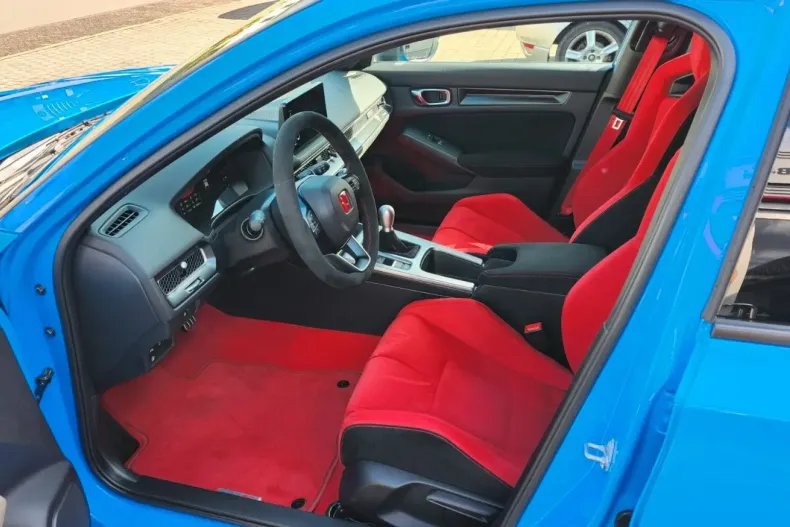 Honda Civic din 2024 cu 2.700 km - oferta HON120913 - foto 5