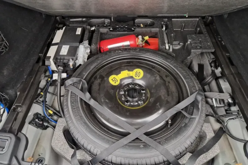 Volvo XC60 din 2021 cu 76.500 km - oferta VOL120928 - foto 5