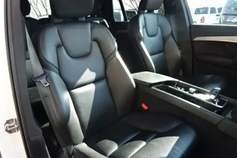 Volvo XC90 din 2021 cu 61.236 km - oferta VOL120933 - foto 7