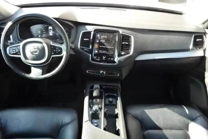 Volvo XC90 din 2021 cu 61.236 km - oferta VOL120933 - foto 9