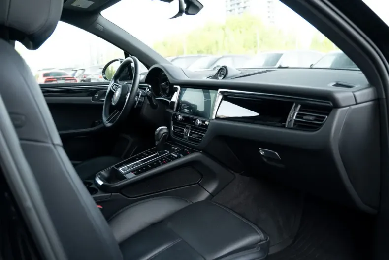 Porsche Macan din 2023 cu 11.920 km - oferta POR120936 - foto 18