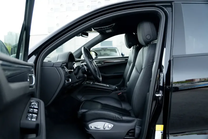 Porsche Macan din 2023 cu 11.920 km - oferta POR120936 - foto 22