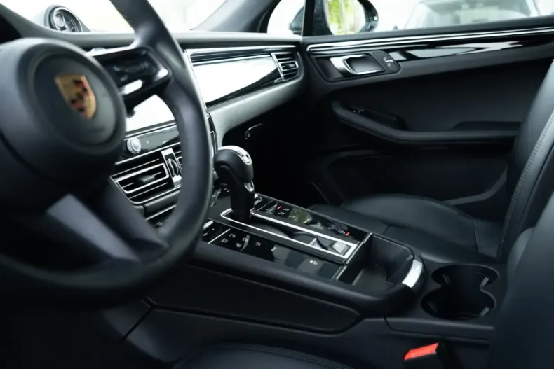 Porsche Macan din 2023 cu 11.920 km - oferta POR120936 - foto 25