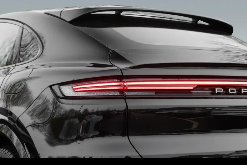 Porsche Cayenne din 2025 cu 4.950 km - oferta POR120937 - foto 15