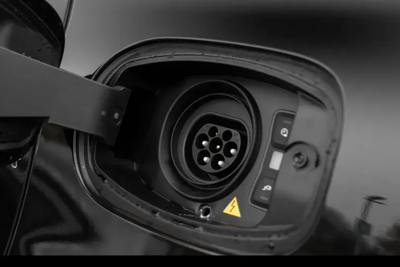 Porsche Cayenne din 2025 cu 4.950 km - oferta POR120937 - foto 24