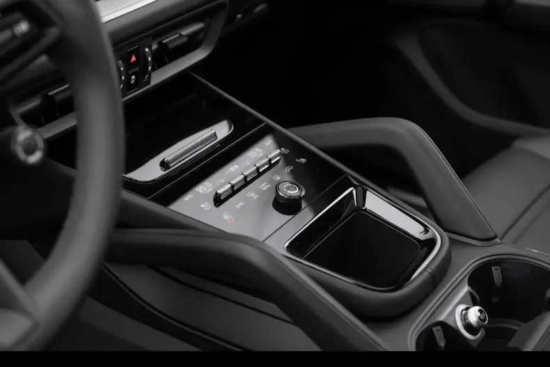 Porsche Cayenne din 2025 cu 4.950 km - oferta POR120937 - foto 30