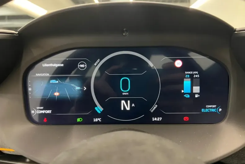 McLaren Artura din 2023 cu 3.800 km - oferta MCL120938 - foto 12