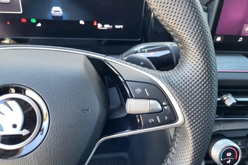 Skoda Kodiaq din 2025 cu 5.900 km - oferta SKO120942 - foto 24