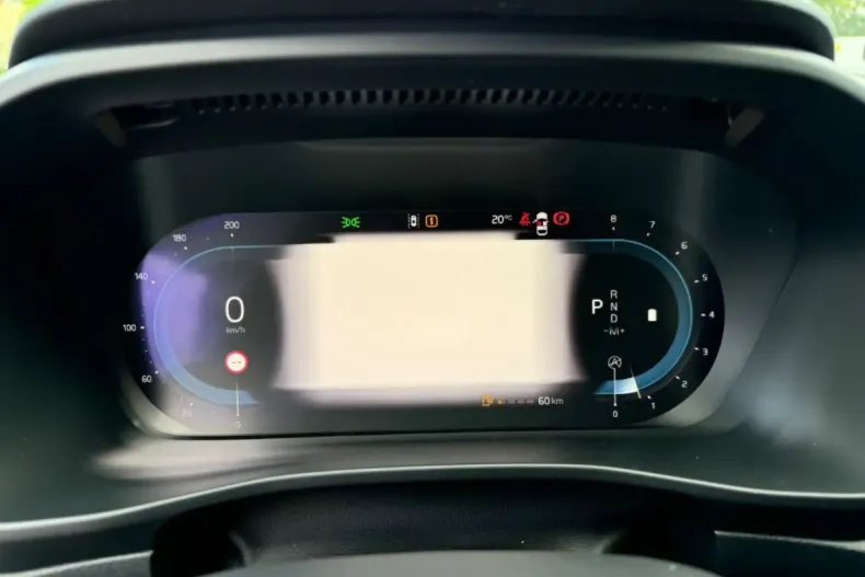 Volvo XC40 din 2024 cu 8.044 km - oferta VOL120946 - foto 10