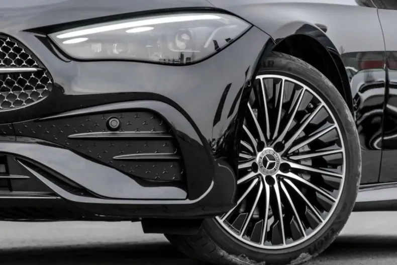 Mercedes-Benz CLE 300 din 2023 cu 6.200 km - oferta MER120952 - foto 4