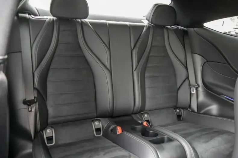 Mercedes-Benz CLE 300 din 2023 cu 6.200 km - oferta MER120952 - foto 5