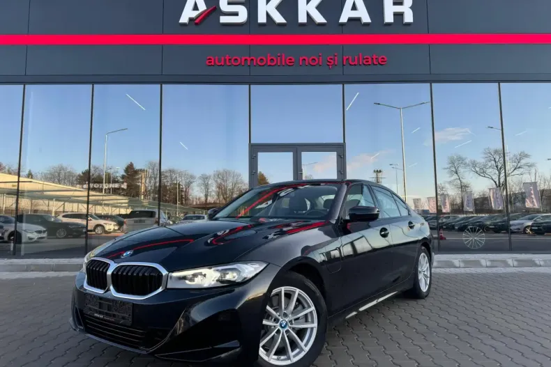 BMW 330 din 2024 cu 13.927 km - oferta BMW120953 - foto 1