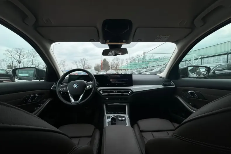 BMW 330 din 2024 cu 13.927 km - oferta BMW120953 - foto 12