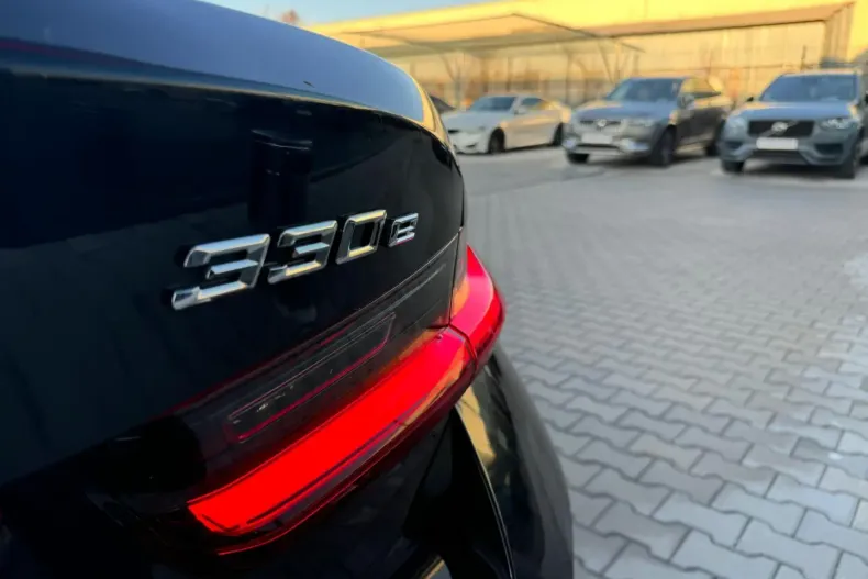 BMW 330 din 2024 cu 13.927 km - oferta BMW120953 - foto 29