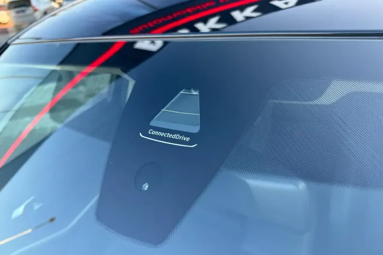 BMW 330 din 2024 cu 13.927 km - oferta BMW120953 - foto 30