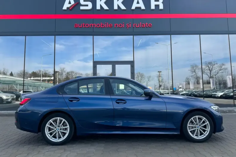 BMW 330 din 2020 cu 69.822 km - oferta BMW120955 - foto 4