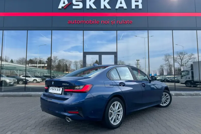 BMW 330 din 2020 cu 69.822 km - oferta BMW120955 - foto 5