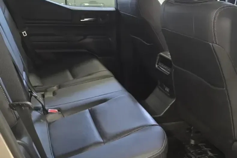 Toyota Land Cruiser din 2025 cu 10 km - oferta TOY120956 - foto 11