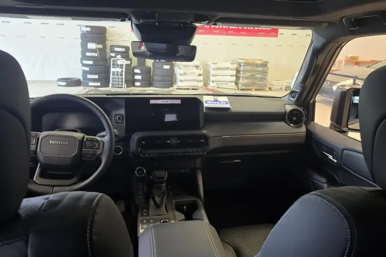 Toyota Land Cruiser din 2025 cu 10 km - oferta TOY120956 - foto 13