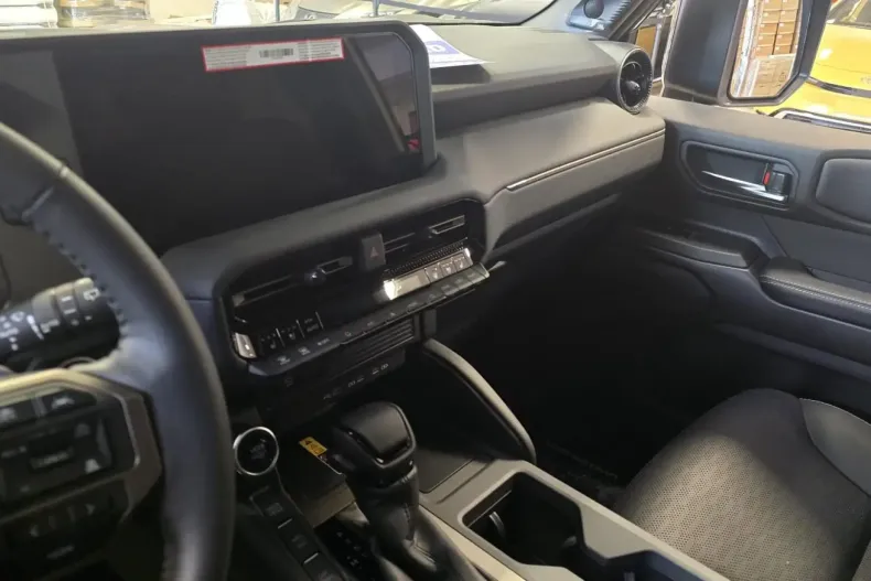 Toyota Land Cruiser din 2025 cu 10 km - oferta TOY120956 - foto 15