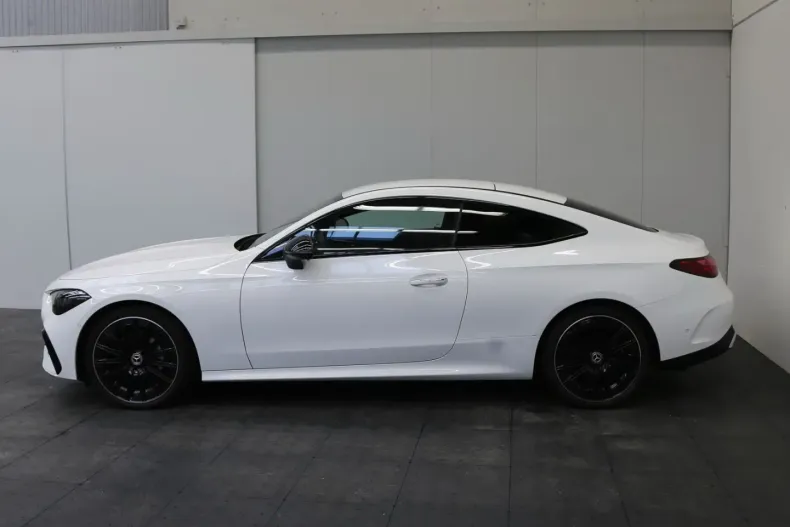 Mercedes-Benz CLE 300 din 2023 cu 6.000 km - oferta MER120964 - foto 5