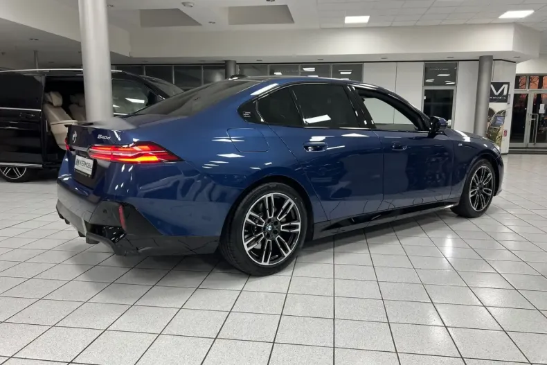 BMW 540 din 2024 cu 5.900 km - oferta BMW120968 - foto 3