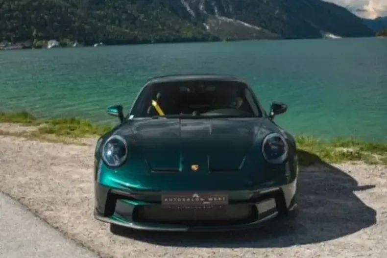 Porsche 992 din 2023 cu 1.600 km - oferta POR120971 - foto 4