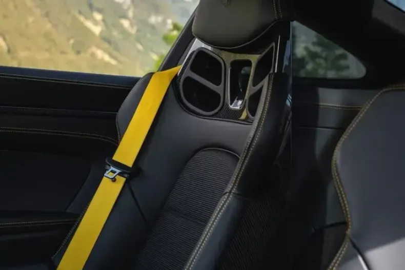 Porsche 992 din 2023 cu 1.600 km - oferta POR120971 - foto 11