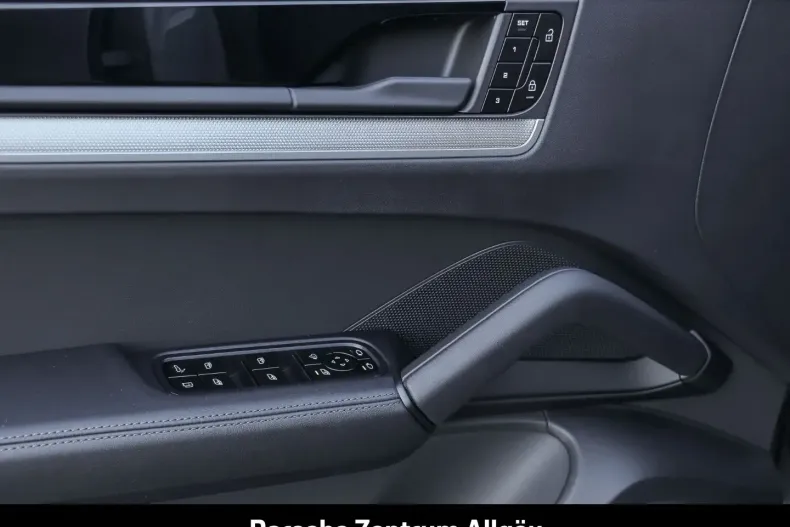 Porsche Cayenne din 2025 cu 6.000 km - oferta POR120972 - foto 24