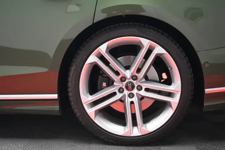 Audi S8 din 2022 cu 64.990 km - oferta AUD120982 - foto 6