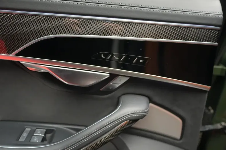 Audi S8 din 2022 cu 64.990 km - oferta AUD120982 - foto 30