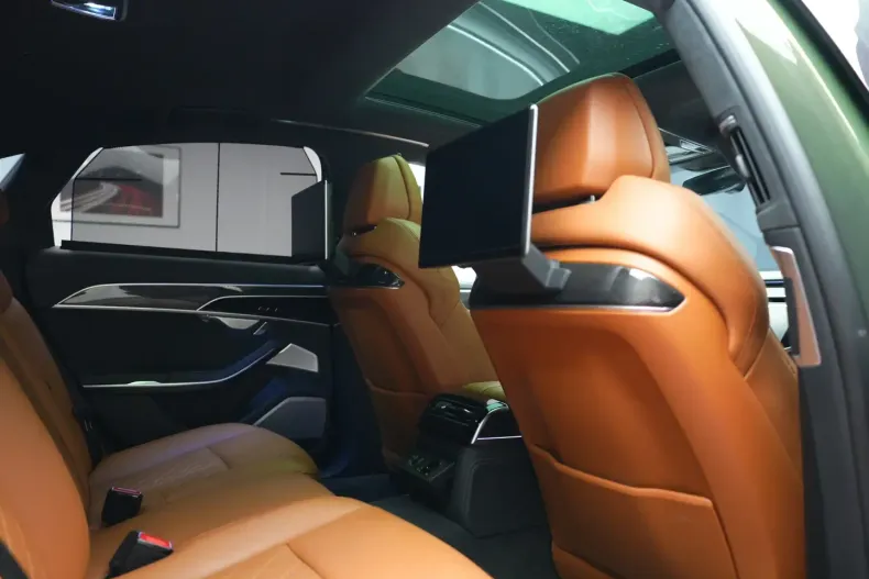 Audi S8 din 2022 cu 64.990 km - oferta AUD120982 - foto 32