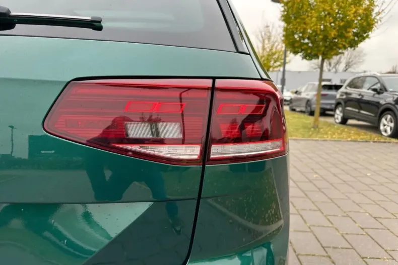 Volkswagen Passat din 2020 cu 79.190 km - oferta VOL120985 - foto 12