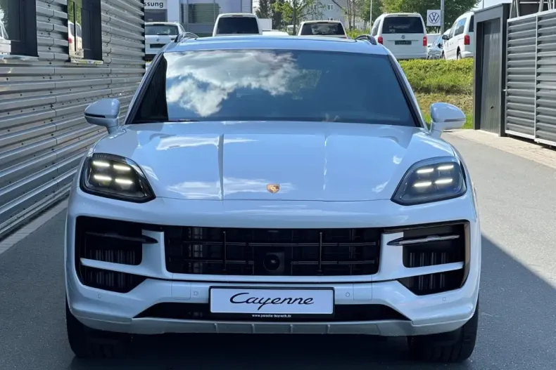 Porsche Cayenne din 2024 cu 9.900 km - oferta POR120992 - foto 2