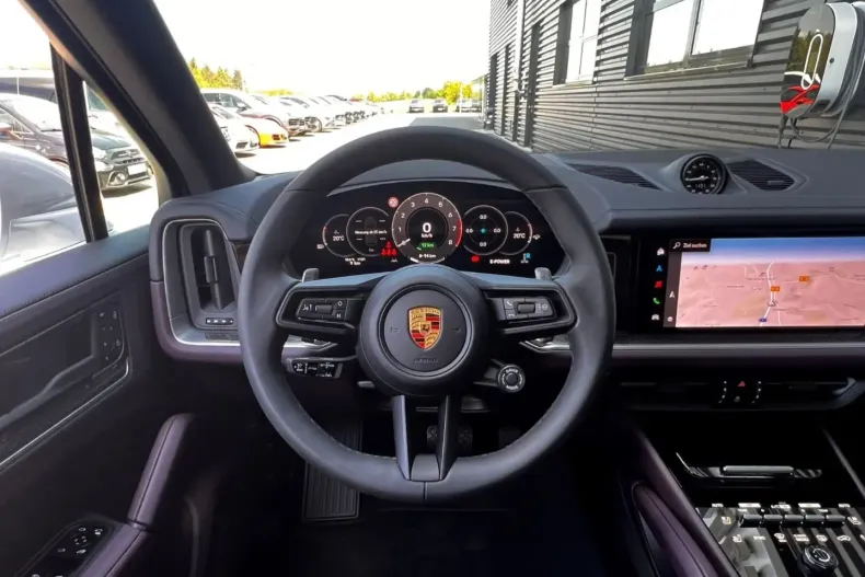 Porsche Cayenne din 2024 cu 9.900 km - oferta POR120992 - foto 8