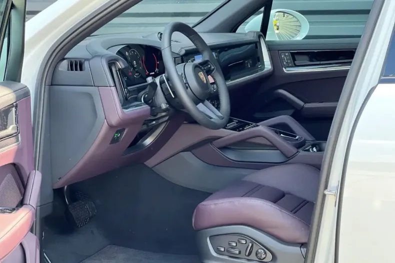 Porsche Cayenne din 2024 cu 9.900 km - oferta POR120992 - foto 9