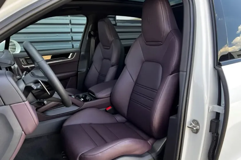 Porsche Cayenne din 2024 cu 9.900 km - oferta POR120992 - foto 10