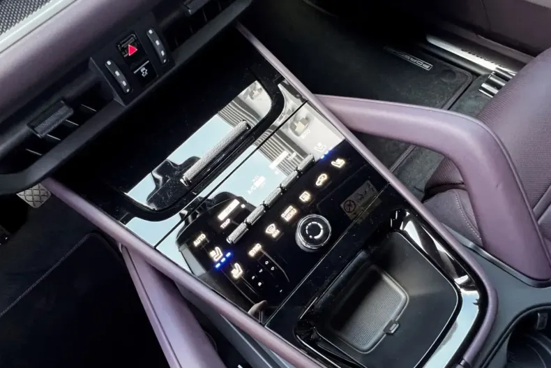 Porsche Cayenne din 2024 cu 9.900 km - oferta POR120992 - foto 11