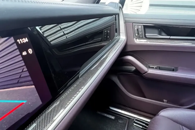 Porsche Cayenne din 2024 cu 9.900 km - oferta POR120992 - foto 13